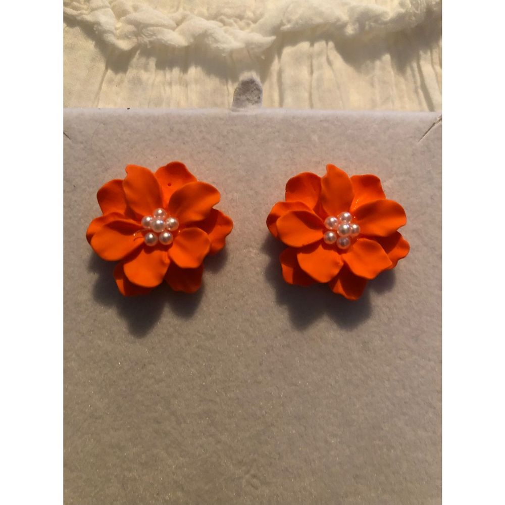 flower earrings